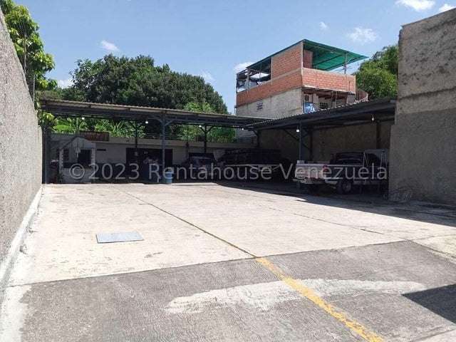25-1115  Galpon en Venta con sala de exhibicion y oficina Los Jarales San Diego