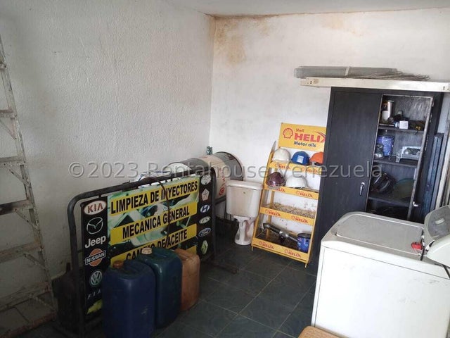 25-1115  Galpon en Venta con sala de exhibicion y oficina Los Jarales San Diego