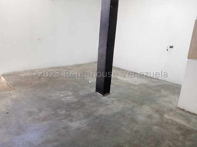 25-1115  Galpon en Venta con sala de exhibicion y oficina Los Jarales San Diego
