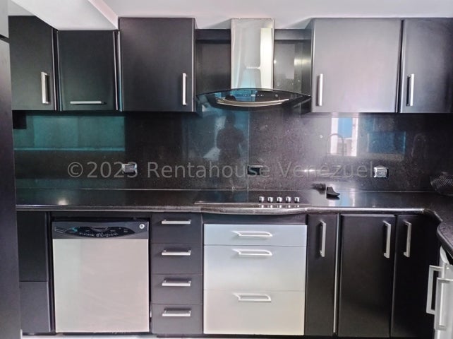 APARTAMENTO EN VENTA URBANIZACION EL BOSQUE MARACAY ESTADO ARAGUA MLS 24-28187. EJGP