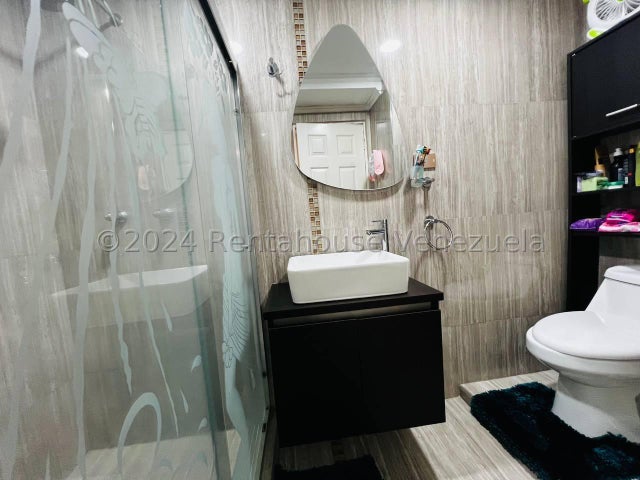 APARTAMENTO EN VENTA URBANIZACION EL BOSQUE MARACAY ESTADO ARAGUA MLS 24-28187. EJGP