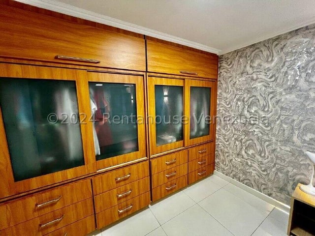 APARTAMENTO EN VENTA URBANIZACION EL BOSQUE MARACAY ESTADO ARAGUA MLS 24-28187. EJGP