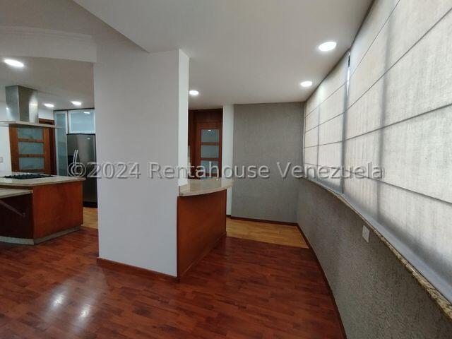 Exclusivo Penthouse en venta ubicado en la Trigaleña Valencia Carabobo Venezuela 25-1689