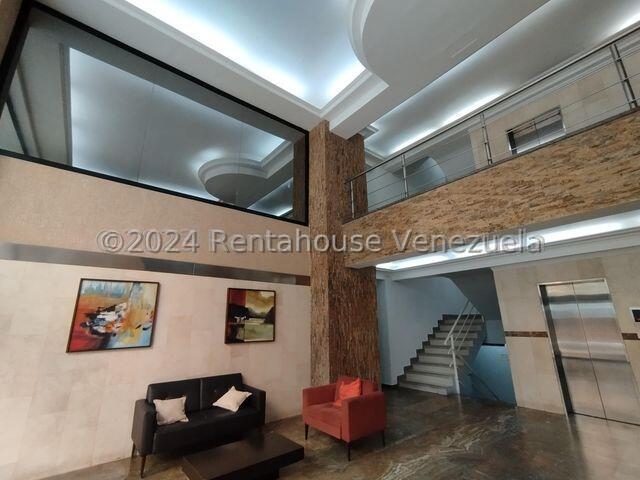 Exclusivo Penthouse en venta ubicado en la Trigaleña Valencia Carabobo Venezuela 25-1689