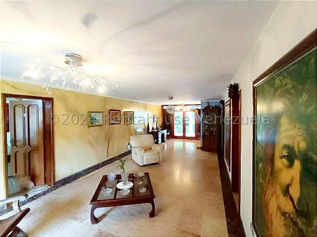 CASA EN VENTA URBANIZACION EL CASTAÑO MARACAY ESTADO ARAGUA MLS 25-2902. EJGP