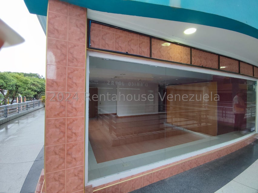 Local en venta ubicado en Valles de Camoruco Valencia Carabobo Venezuela Cod 25-4579