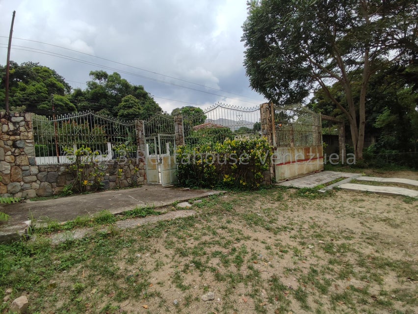 Terreno y Casa tipo Campreste en venta ubicada en la Entrada de Naguanagua Carabobo Cod 25-5197