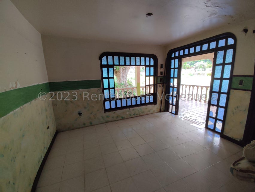 Terreno y Casa tipo Campreste en venta ubicada en la Entrada de Naguanagua Carabobo Cod 25-5197