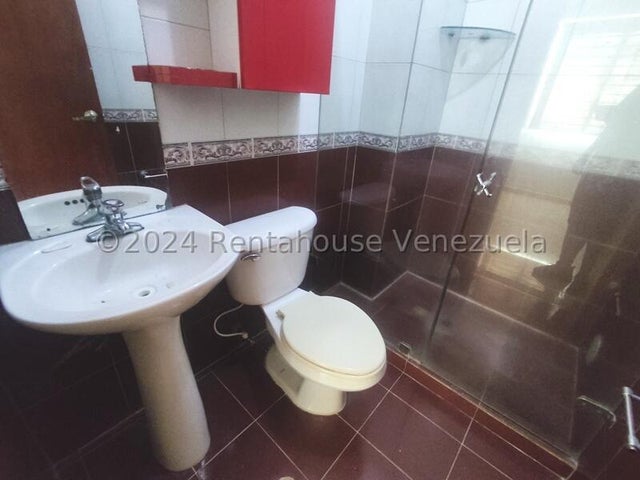 25-4670 Apartamento en Alquiler PB en La Granja Naguanagua