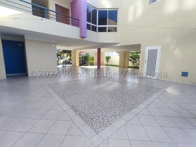 25-4670 Apartamento en Alquiler PB en La Granja Naguanagua