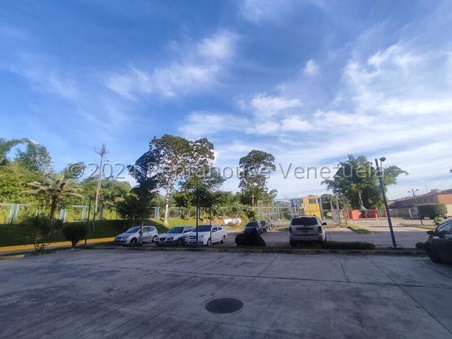 25-4670 Apartamento en Alquiler PB en La Granja Naguanagua