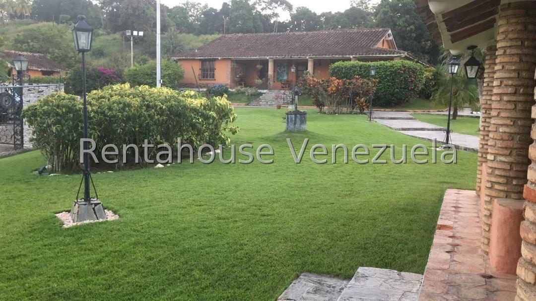 Espectacular Casa Campestre en venta ubicada en la Hacienda Los Aguacate Municipio Libertador Carabobo Venezuela cod 25-6817