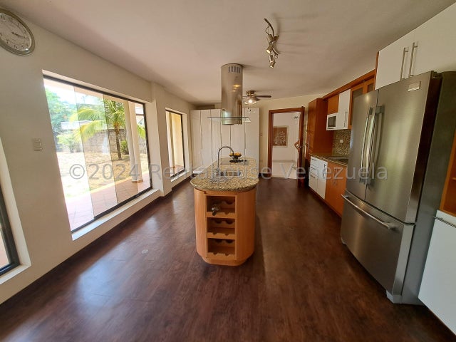 Casa en venta en Altos de Guataparo Valencia Carabobo 2421543  P
