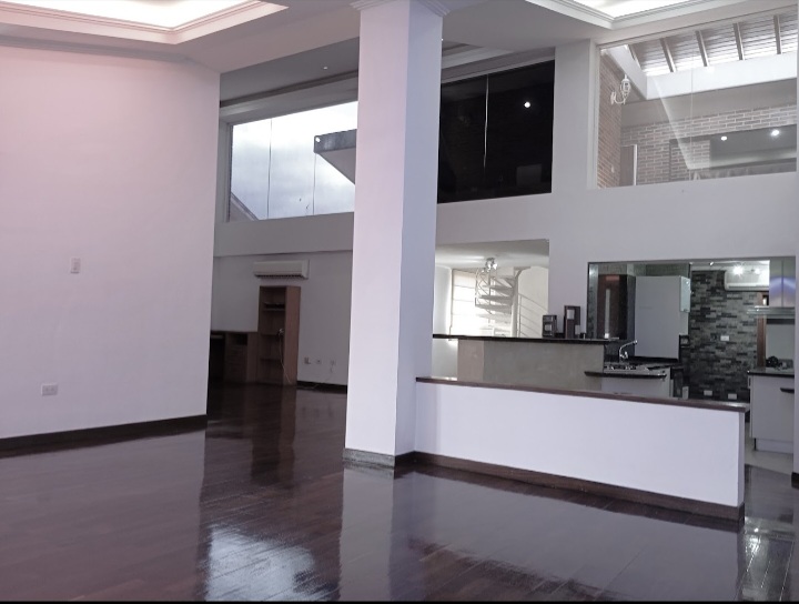 VENDO ELEGANTE PENTHOUSE EN GUATIRE