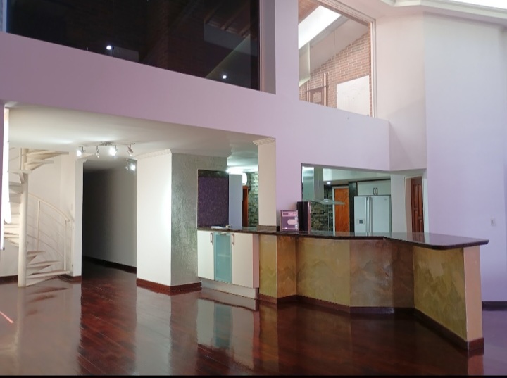 VENDO ELEGANTE PENTHOUSE EN GUATIRE