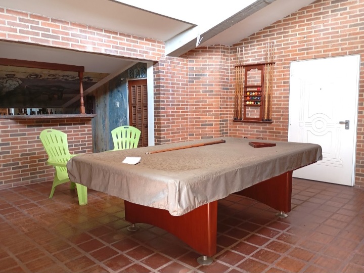 VENDO ELEGANTE PENTHOUSE EN GUATIRE