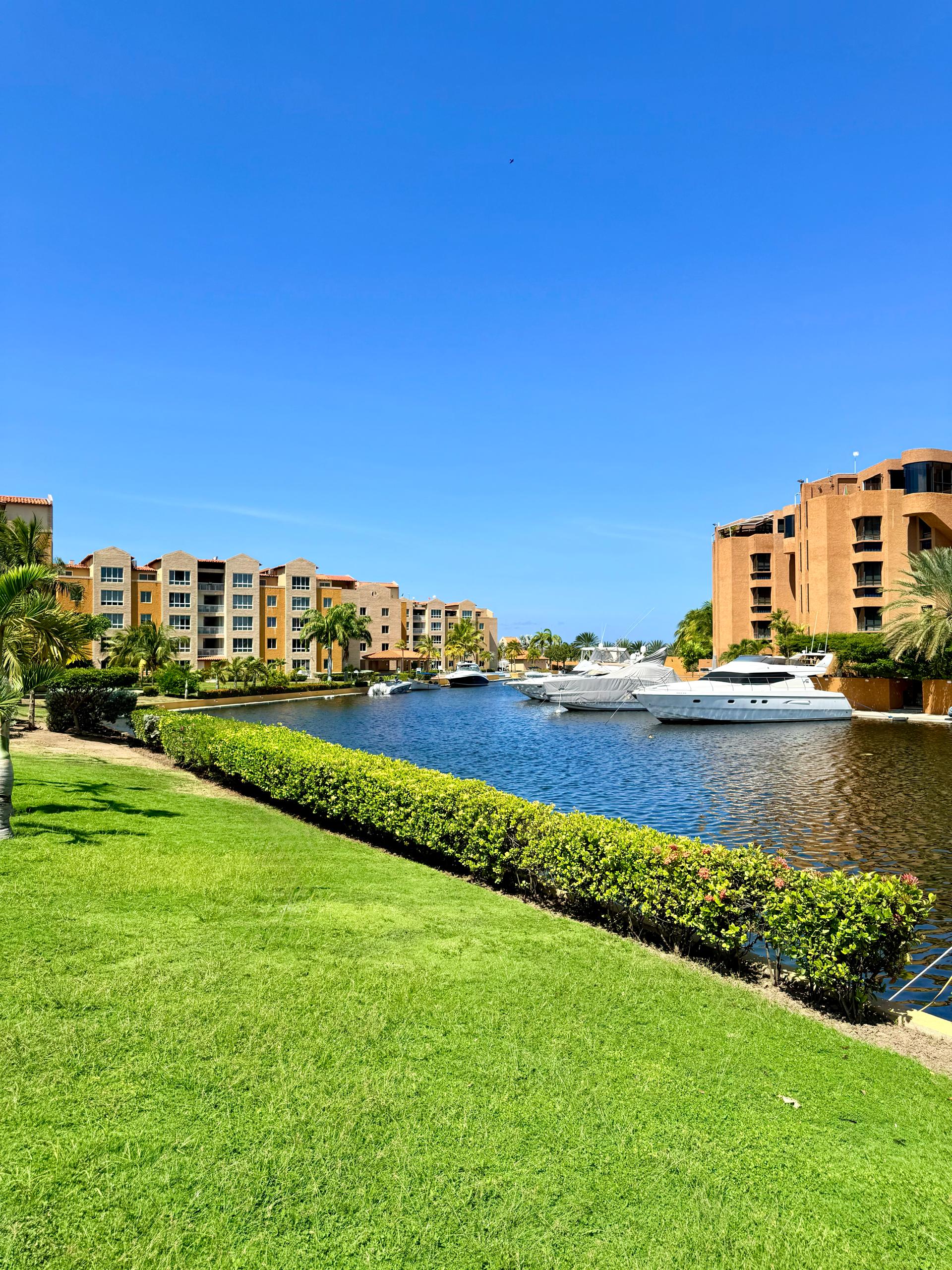 ALQUILO HERMOSO APTO C.R MARINA DEL REY 