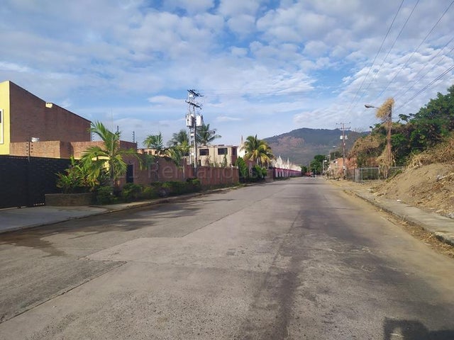 25-4462  Lote de terreno Vta 1750 mts Urb Manantial Naguanagua