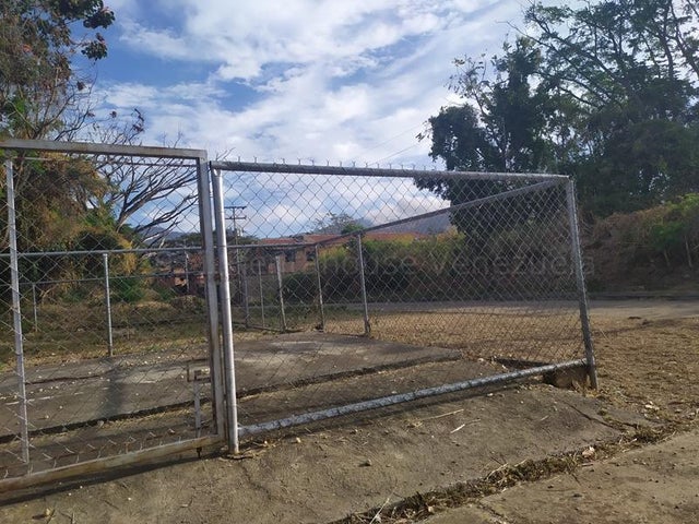 25-4462  Lote de terreno Vta 1750 mts Urb Manantial Naguanagua