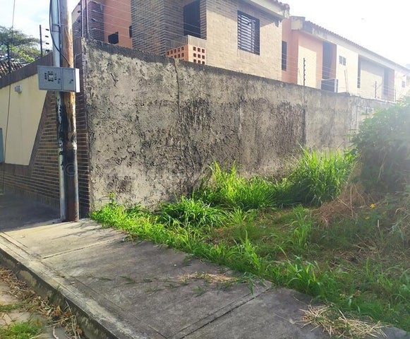 25-4462  Lote de terreno Vta 1750 mts Urb Manantial Naguanagua