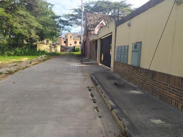25-4462  Lote de terreno Vta 1750 mts Urb Manantial Naguanagua