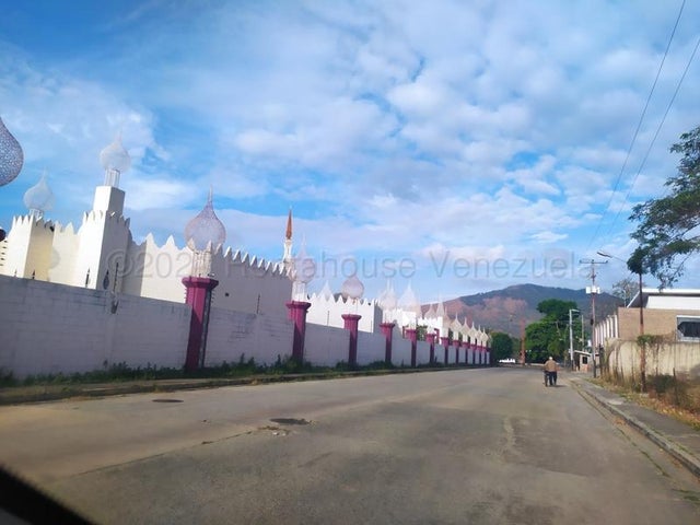 25-4462  Lote de terreno Vta 1750 mts Urb Manantial Naguanagua