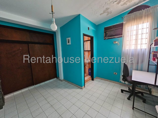 CASA EN VENTA URBANIZACIÓN SAN JACINTO MARACAY ESTADO ARAGUA MLS 25-10948. EJGP