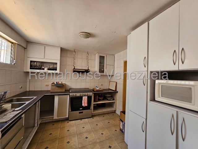 CASA EN VENTA URBANIZACIÓN SAN JACINTO MARACAY ESTADO ARAGUA MLS 25-10948. EJGP