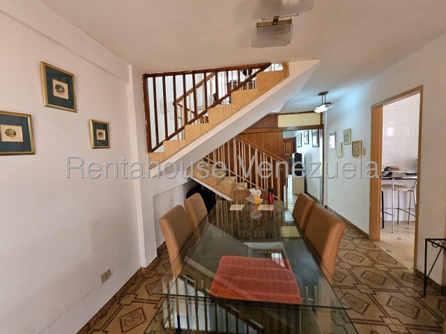 CASA EN VENTA URBANIZACIÓN SAN JACINTO MARACAY ESTADO ARAGUA MLS 25-10948. EJGP