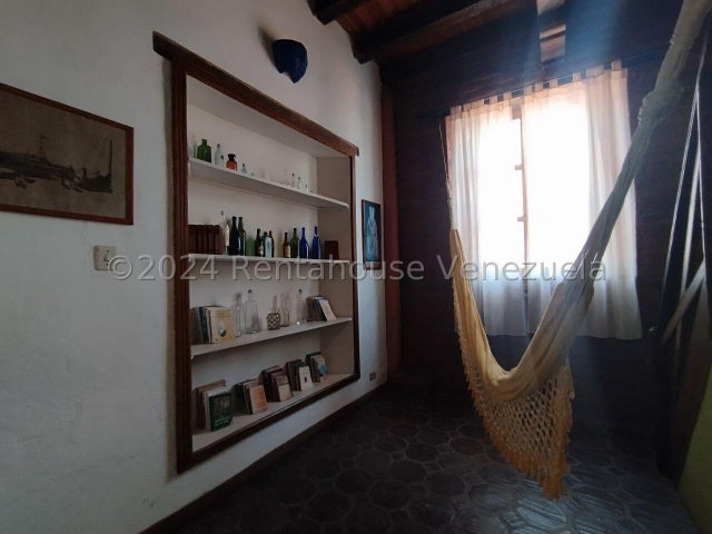 Posada Totalmente Amoblada, Equipada y Operativa en Venta Zona Colonial El Malecon Puerto Cabello