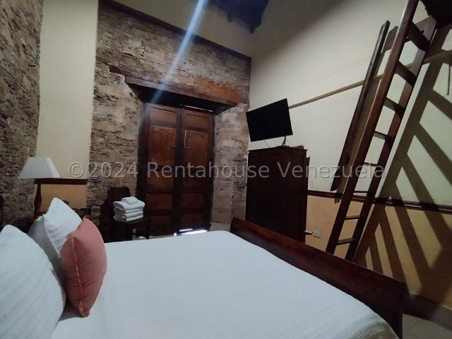 Posada Totalmente Amoblada, Equipada y Operativa en Venta Zona Colonial El Malecon Puerto Cabello