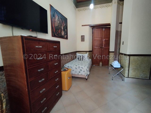 Posada Totalmente Amoblada, Equipada y Operativa en Venta Zona Colonial El Malecon Puerto Cabello