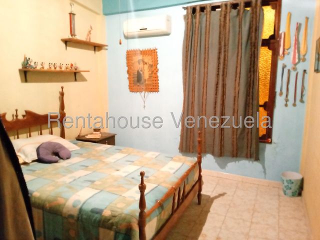 25-16832 Casa en Venta en Los Caobos Valencia