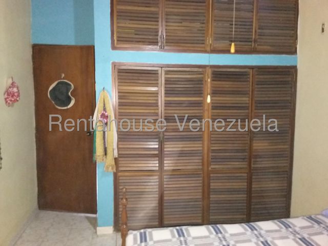 25-16832 Casa en Venta en Los Caobos Valencia