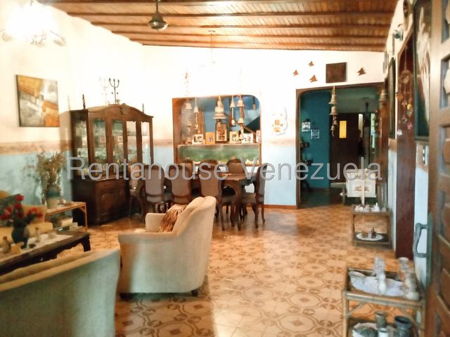 25-16832 Casa en Venta en Los Caobos Valencia