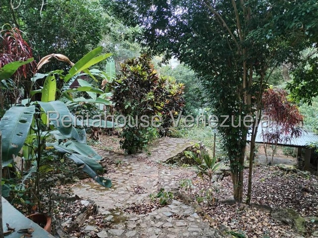 25-12828 Terreno en Venta de 1062,72m con ubicación estratégica