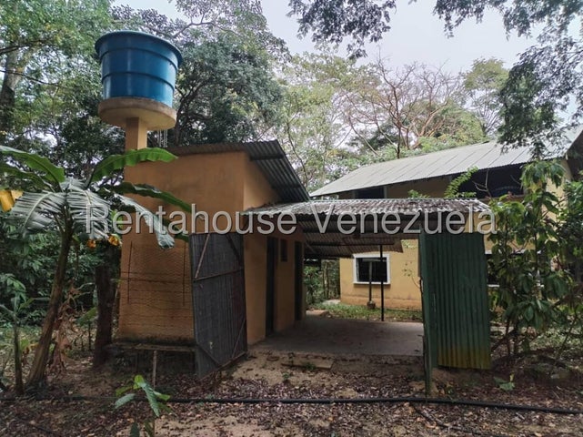25-12828 Terreno en Venta de 1062,72m con ubicación estratégica