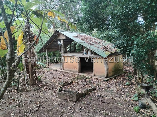 25-12828 Terreno en Venta de 1062,72m con ubicación estratégica