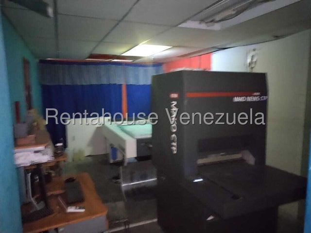 25-10280 Galpon Deposito de 1.170 m2 en Venta en san blas Valencia