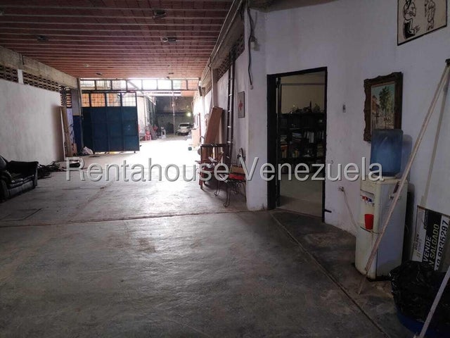 25-10280 Galpon Deposito de 1.170 m2 en Venta en san blas Valencia