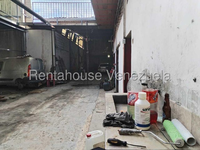 25-10280 Galpon Deposito de 1.170 m2 en Venta en san blas Valencia
