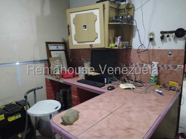 25-10280 Galpon Deposito de 1.170 m2 en Venta en san blas Valencia