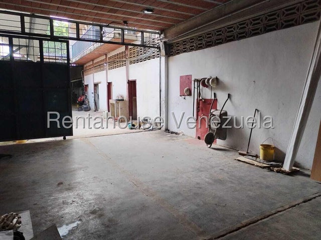 25-10280 Galpon Deposito de 1.170 m2 en Venta en san blas Valencia
