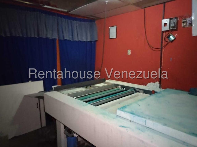 25-10280 Galpon Deposito de 1.170 m2 en Venta en san blas Valencia