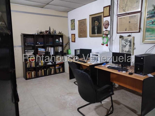 25-10280 Galpon Deposito de 1.170 m2 en Venta en san blas Valencia
