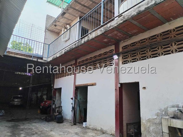 25-10280 Galpon Deposito de 1.170 m2 en Venta en san blas Valencia