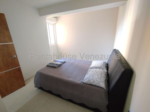 26-6589 Apatamento Amoblado en Venta en Las Chimeneas