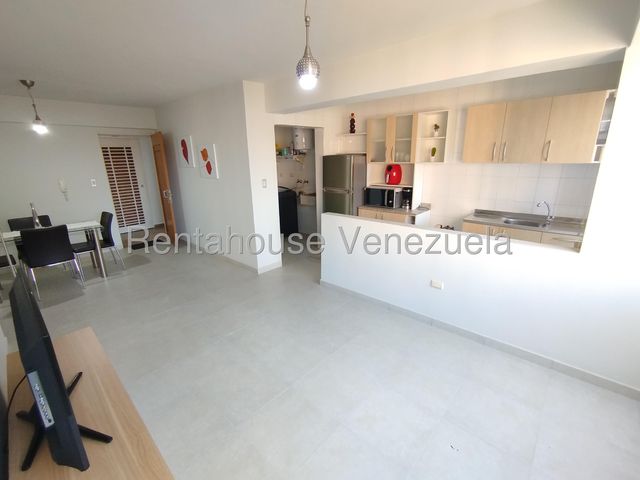 26-6589 Apatamento Amoblado en Venta en Las Chimeneas