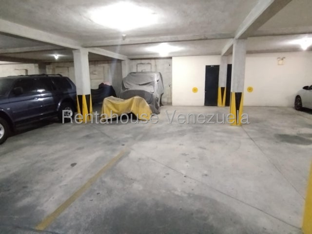 26-6589 Apatamento Amoblado en Venta en Las Chimeneas