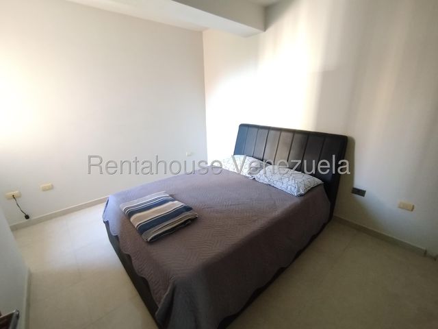 26-6589 Apatamento Amoblado en Venta en Las Chimeneas